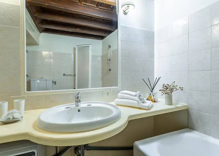 Iflat Elegant In A Historic Palace