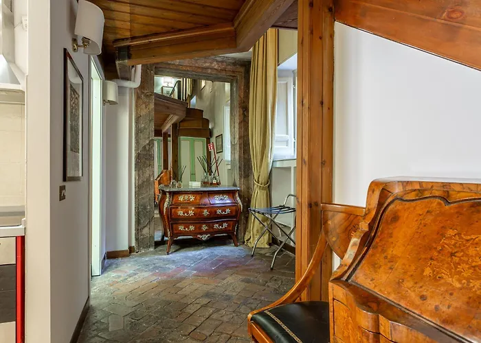 Iflat Elegant In A Historic Palace Apartment Rom