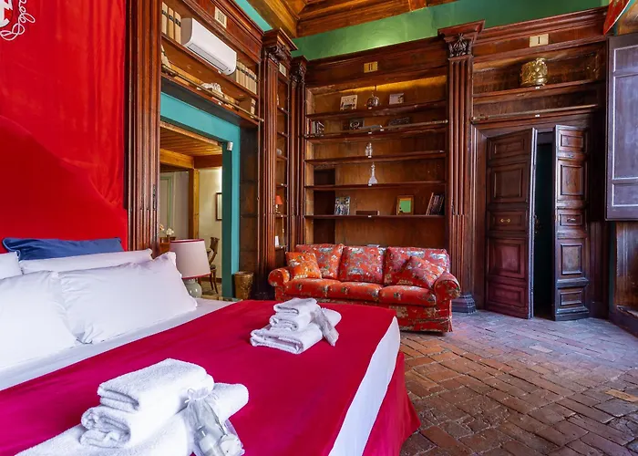 Iflat Elegant In A Historic Palace Apartment